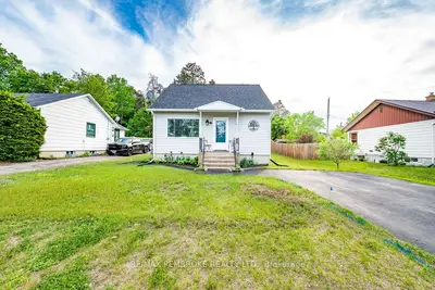 14 Summit Street, Deep River, On K0j 1p0