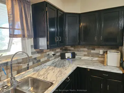 672 21st Avenue, Hanover, On N4n 3l2