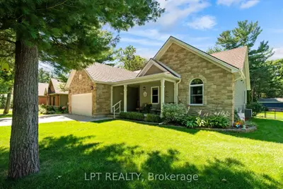 10011 Jenna Road, Lambton Shores, On N0m 1t0
