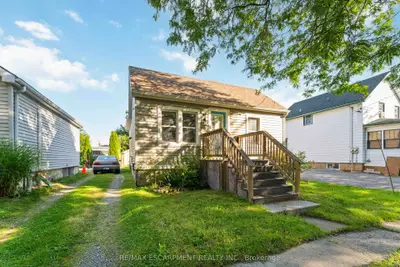 37 Maplecrest Avenue, St. Catharines, On L2t 1a7