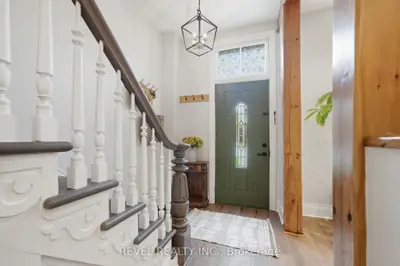 52 Cambridge Street N, Kawartha Lakes, On K9v 4c7