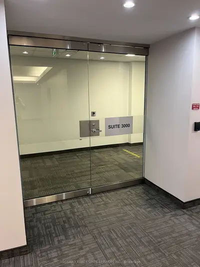 400 Cooper Street 3000, Ottawa Centre, On K2p 2h8