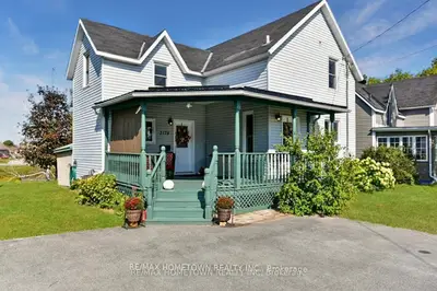 2178 Dundas Street E, Edwardsburgh/cardinal, On K0e 1e0