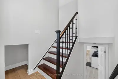 22 Quaker Crescent, Hamilton, On L8w 1h5