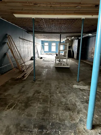 257 Front Street 2nd Floor, Belleville, On K8n 2z6