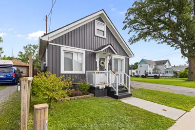 155 BROADWAY Street, Welland, ON L3C 5L6