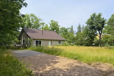 2 Oakwood Drive, Kawartha Lakes, On K0m 1n0