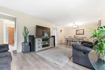 13 Tamarack Street, Deep River, On K0j 1p0