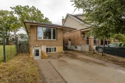 307 Dunsmure Road, Hamilton, On L8l 1x1