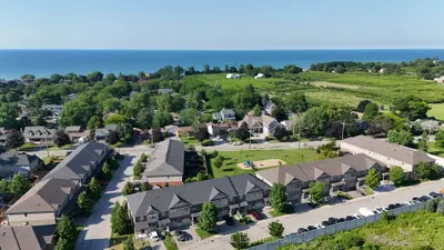 380 Lake Street 39, Grimsby, On L3m 0e8