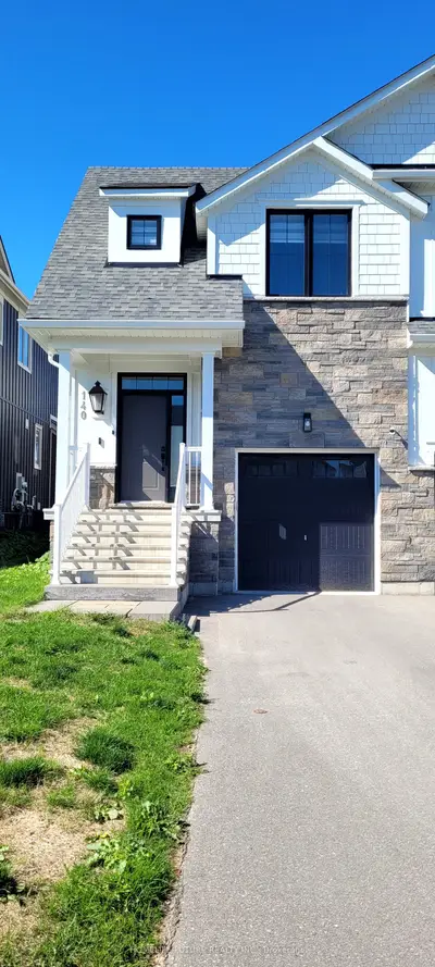 140 Courtland Street, Blue Mountains, On L9y 5l7