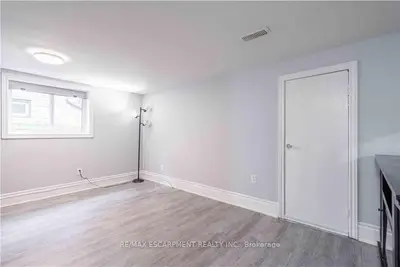 73 West 3rd Street B, Hamilton, On L9c 3k2