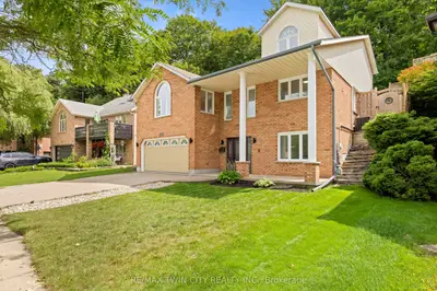 57 Yellow Birch Drive, Kitchener, On N2n 2m3