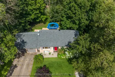 1486 Wilson Road, Laurentian Valley, On K8a 6w4