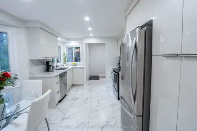 228 Kingswood Drive 3, Kitchener, On N2e 2k2