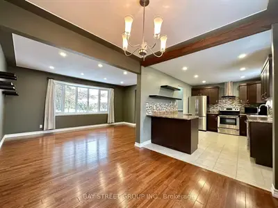 49 Howland Drive, Kitchener, On N2e 1g4