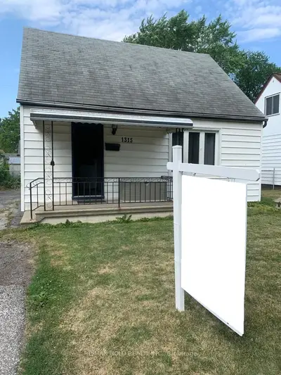 1315 Partington Avenue, Windsor, On N9b 2p5