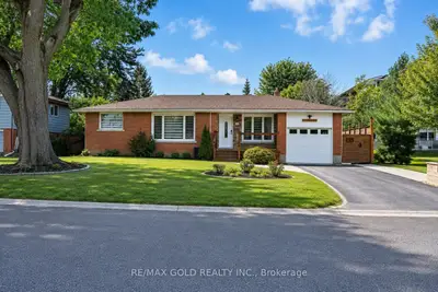 16 Braden Avenue, Welland, On L3c 2r7