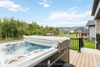 125 Stoneleigh Drive, Blue Mountains, On L9y 4x5