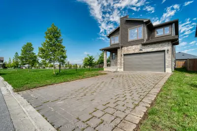 2003 CLAYRIDGE Way, London North, ON N6G 5K5