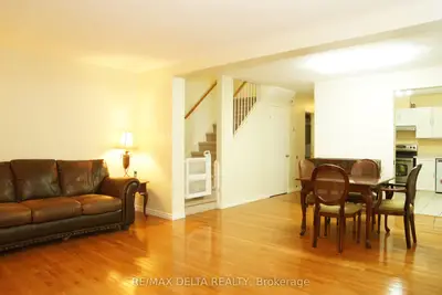 341 Kennedy Lane E, Orleans - Cumberland And Area, On K1e 3p3