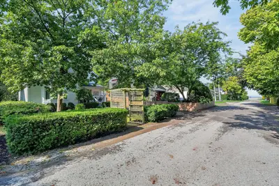 20 Vincent Avenue, Niagara-on-the-lake, On L0s 1j0