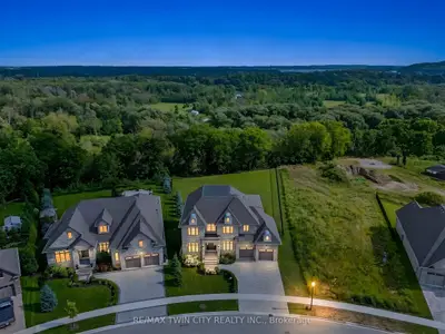 56 Pioneer Ridge Drive, Kitchener, On N2p 0g6