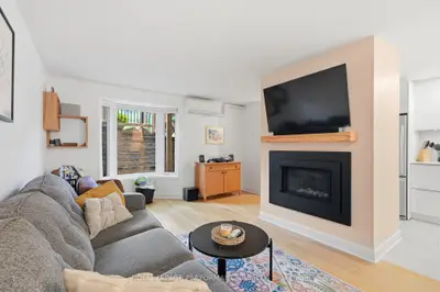 51 Spadina Avenue 1, West Centre Town, On K1y 2b8