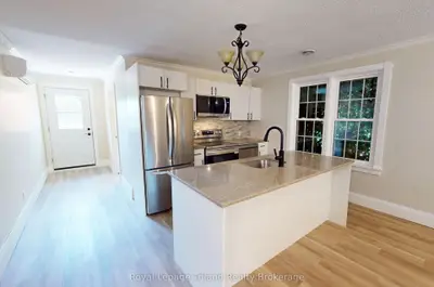 145 Vansittart Avenue 4, Woodstock, On N4s 6e5