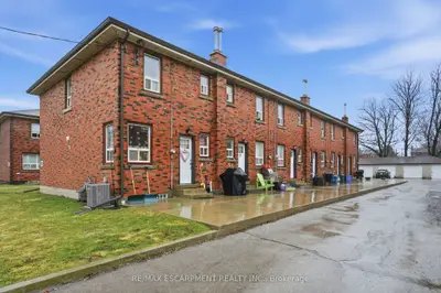 424 East 42nd Street D, Hamilton, On L8t 3a9