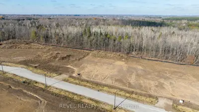16 Private Berry Drive, Amaranth, On L9v 3t8