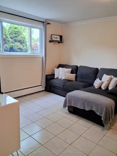 318 Base Line Road W, London South, On N6j 1w1