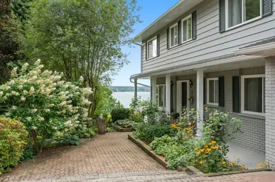 5 Rockcliffe Road, Brockville, On K6c 5z5