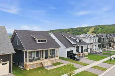 115 Courtland Street, Blue Mountains, On L9y 0r4