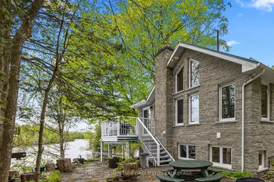 8126 Perth Road, South Frontenac, On K0h 2l0