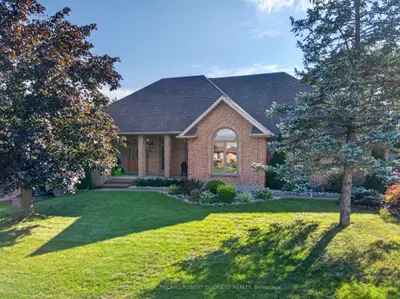 19 WOODLAND Drive, Middlesex Centre, ON N0L 1R0