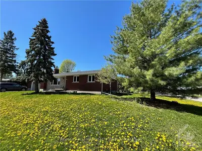 2 Indian Road, Meadowlands - Crestview And Area, On K2g 1n4