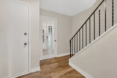 115 W Castlefrank Road W, Kanata, On K2l 2y1