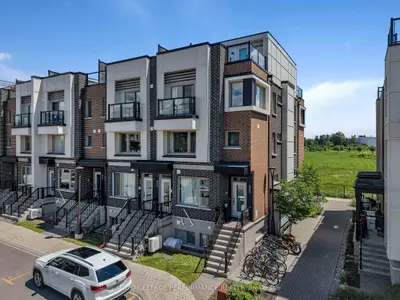 547 Ozawa Private, Manor Park - Cardinal Glen And Area, On K1k 4z8