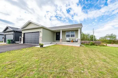 20 Terrance Drive, Petawawa, On K8h 0g3