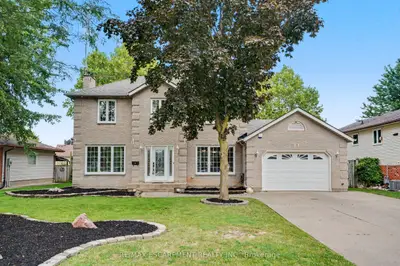 21 Farewell Crescent, West Lincoln, On L0r 2a0