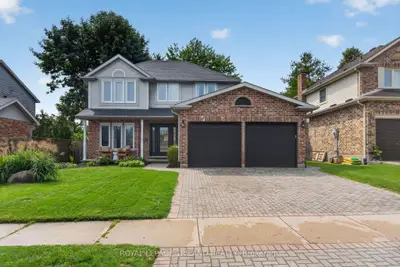 5 Martinet Avenue, London East, On N5v 4b6