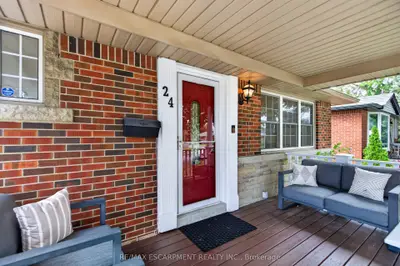 24 Castlefield Drive, Hamilton, On L8t 3r2