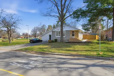 1279 Adirondack Drive, Parkway Park - Queensway Terrace S And Area, On K2c 2v7