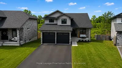55 Lanark Drive, Belleville, On K8n 0g8