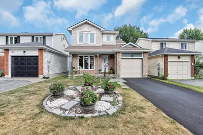 16 Hawley Crescent, Kanata, On K2m 1t3