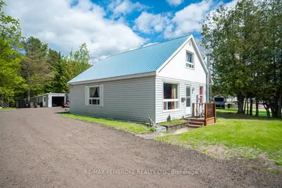 2185 Petawawa Boulevard, Petawawa, On K8a 7g8