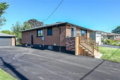 135 Nugent Drive, Hamilton, On L8h 2n3