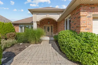16 Cherry Ridge Boulevard, Pelham, On L0s 1c0