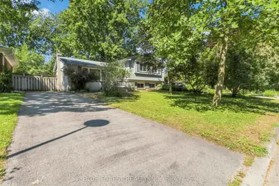 59 Scotchpine Crescent, London North, On N6g 2e1